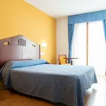 Cruces Otel
