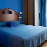 Cruces Otel