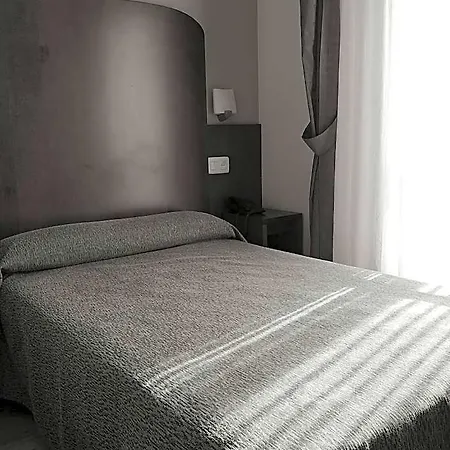 Cruces Hotel Belmonte De Miranda
