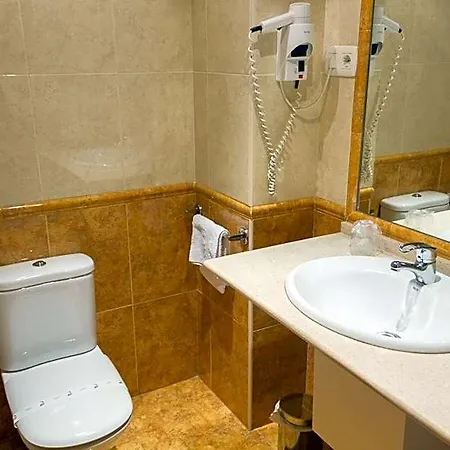 Cruces Hotel Belmonte De Miranda