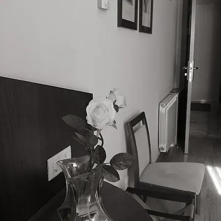 Hotel Cruces Belmonte De Miranda