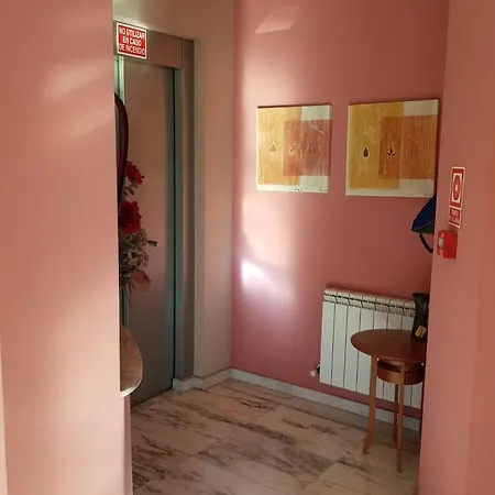 Hotel Cruces Belmonte De Miranda