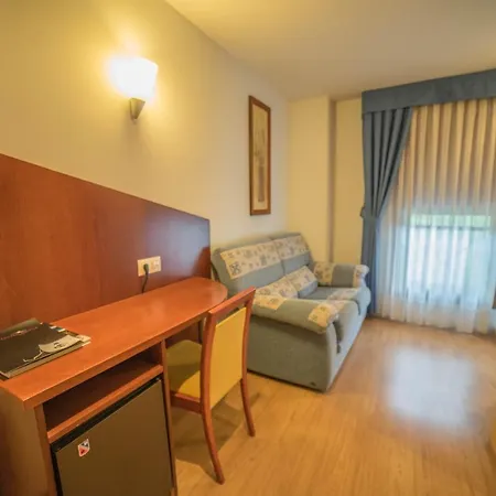 Hotel Cruces 3*