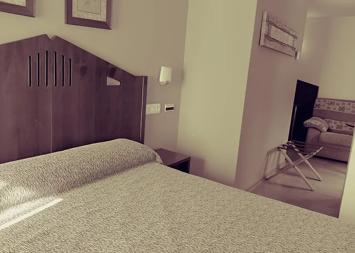 Cruces Hotel Belmonte De Miranda