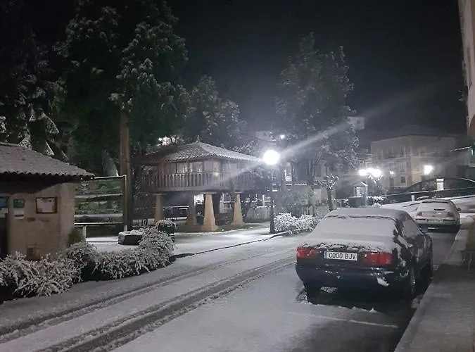 Cruces Hotel Belmonte De Miranda